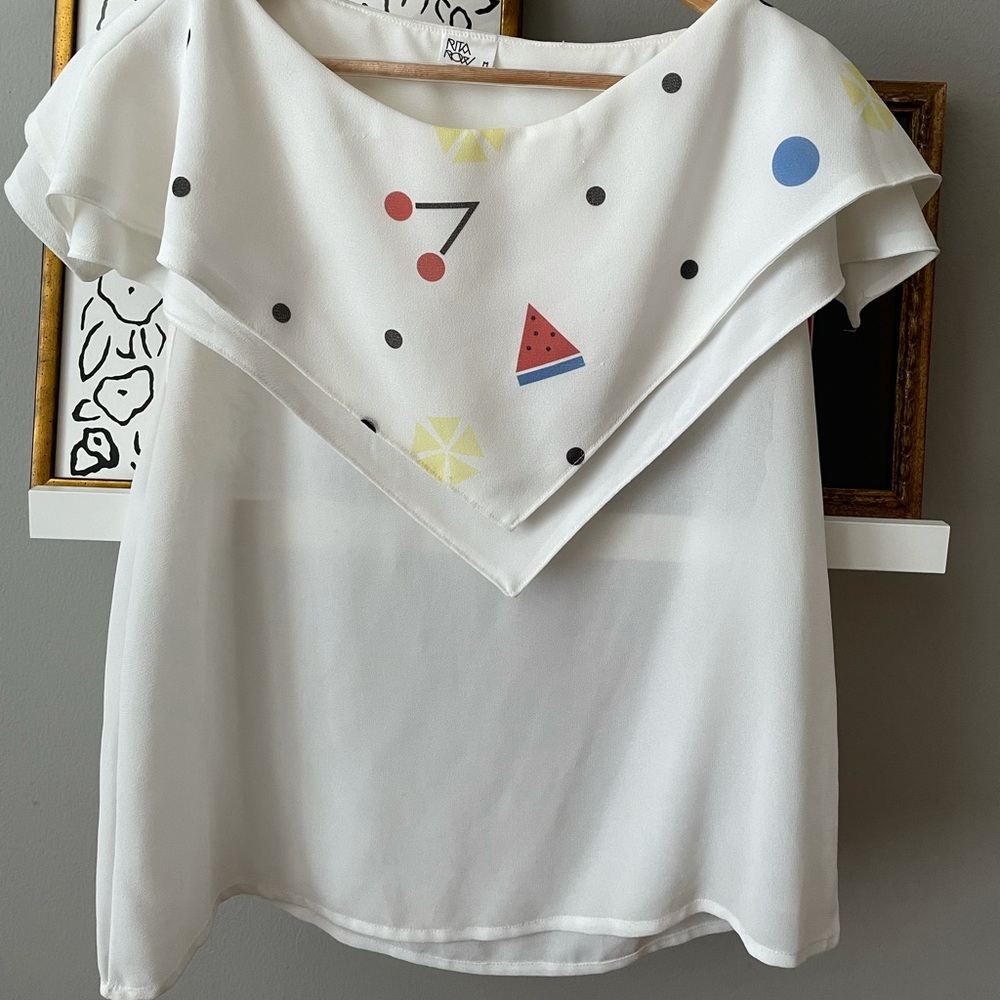Rita Row Fruit Blouse size Medium